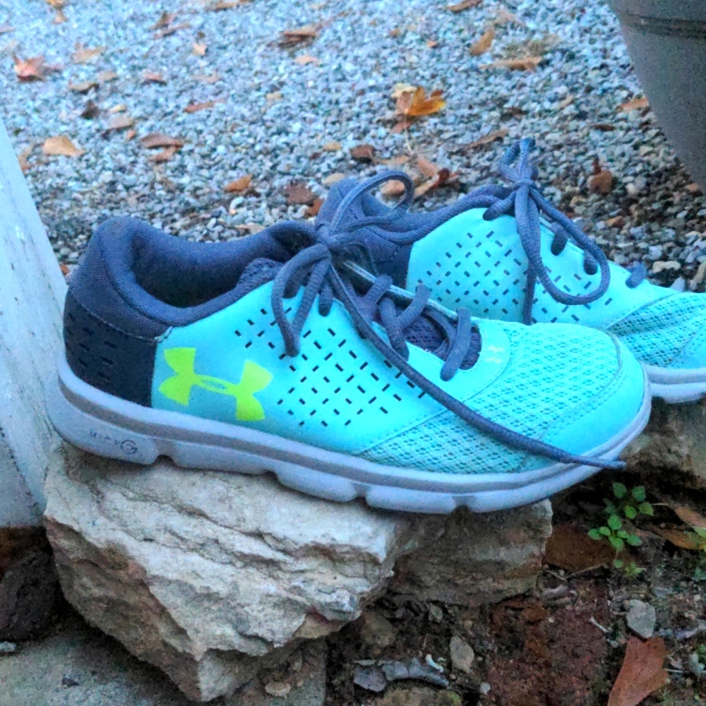 Under Armour Girls Youth Teal/Gray  Micro G Rave Running Sneaker